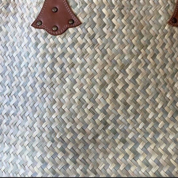 Large Natural Material Woven Tote with Leather Handles - Picture 6 of 14